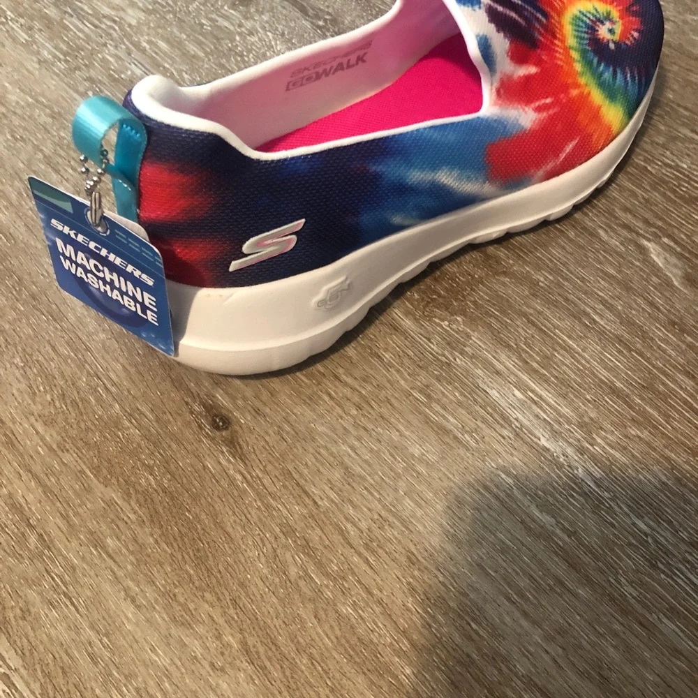 New Skechers Machine Washable Tie Dye Sneakers Size 7.5 - Picture 4 of 6